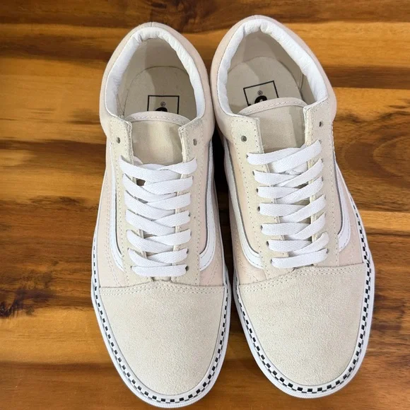 Old Skool Checkered Foxing Turtledove Skate Shoes from Vans - Picture 2 of 6